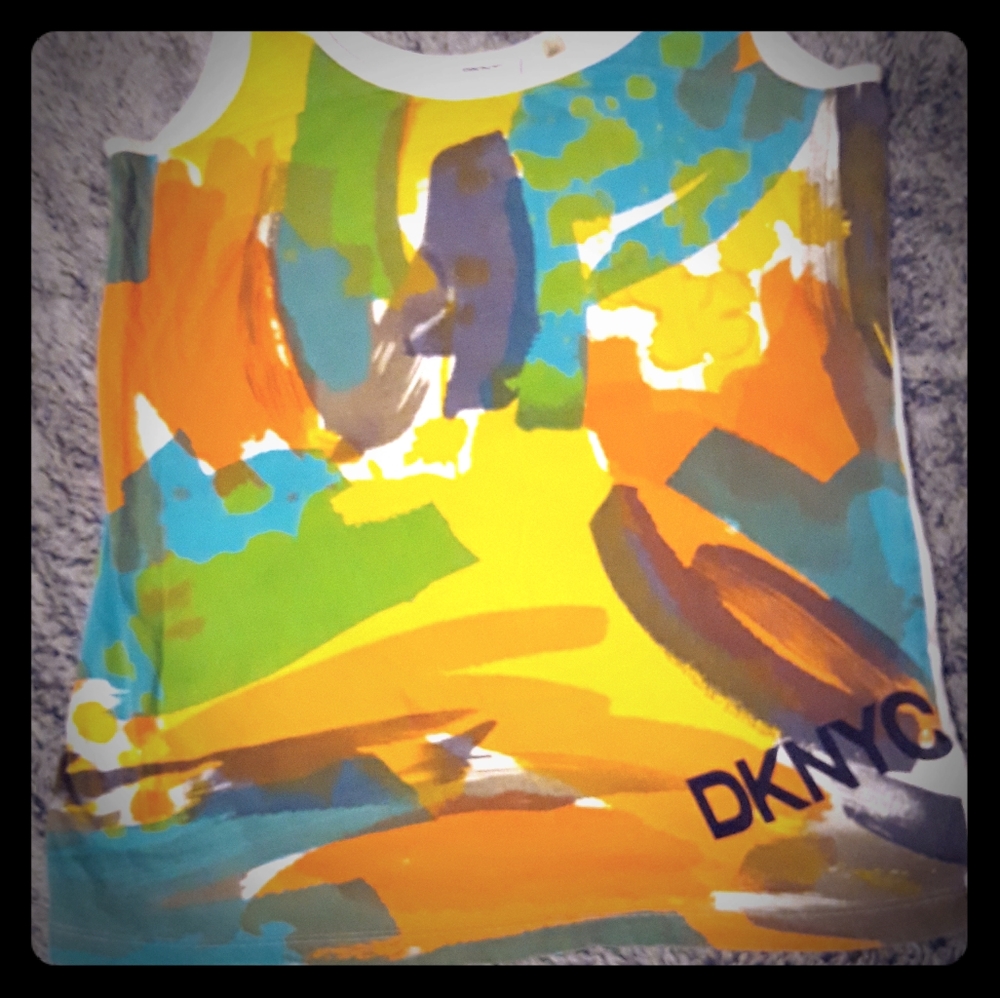 ♧▪︎Neat DKNYC tank top▪︎♧  size M